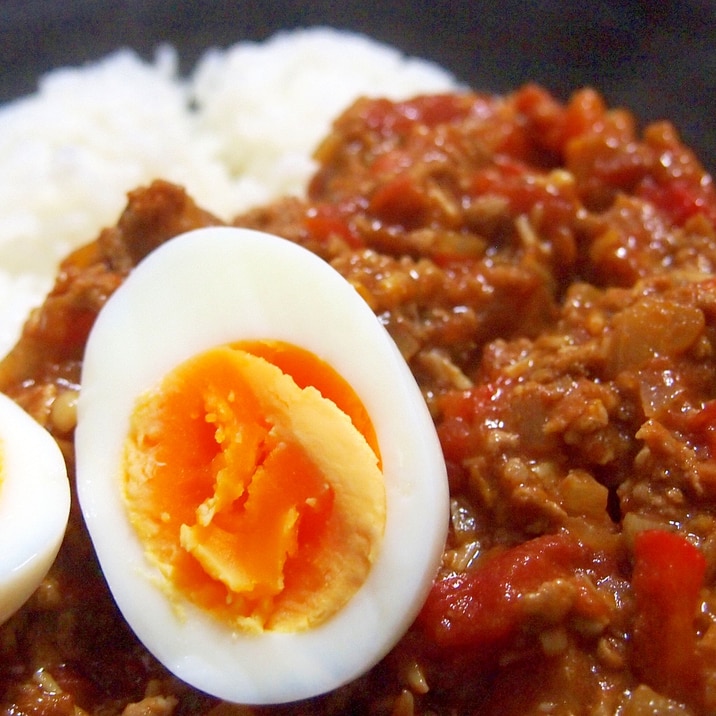 パプリカとトマトの牛ひき肉カレー